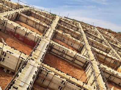 Film faced plywood for construction formwork and concrete shuttering from GreenForestPly